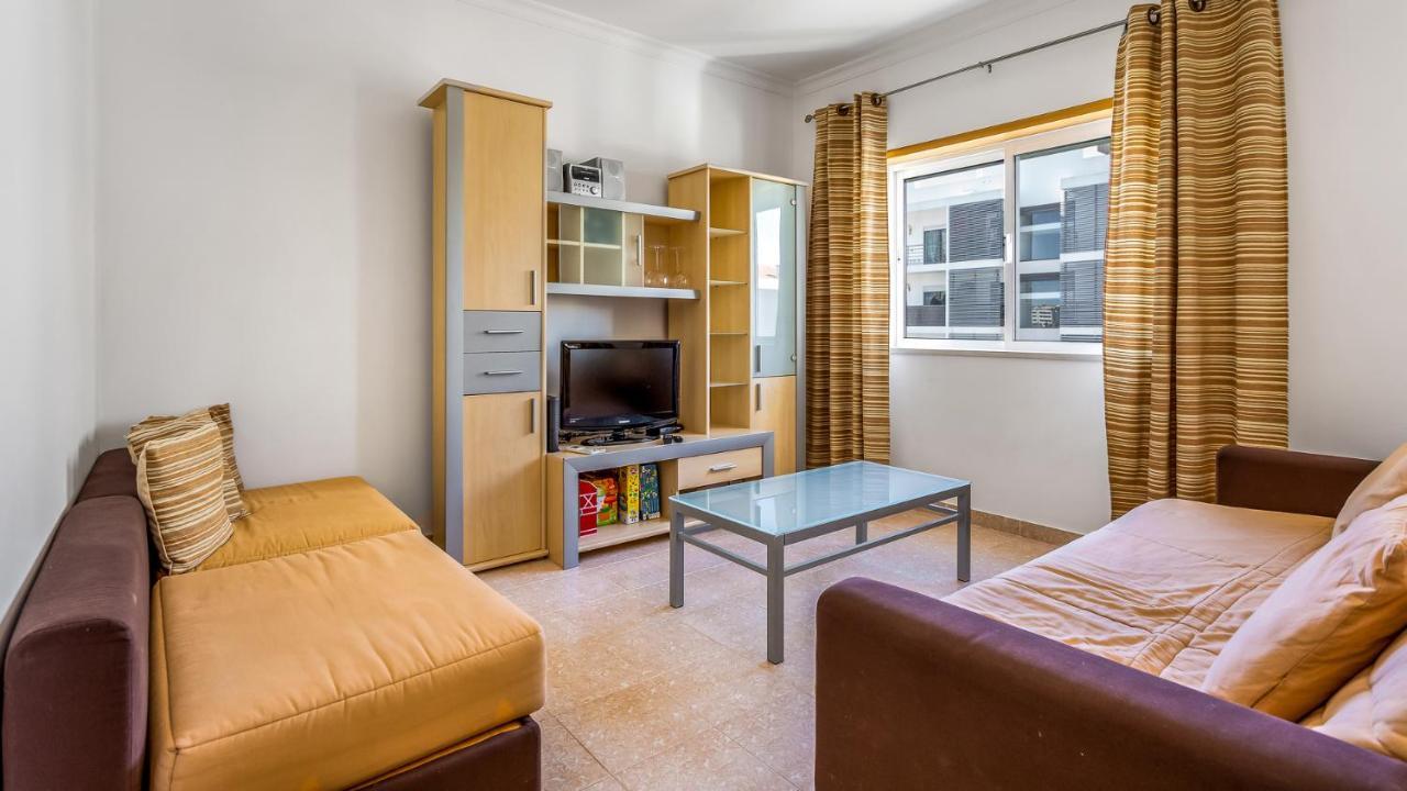 Апартаменты Bright 2bdr W/ Balcony By Lovelystay